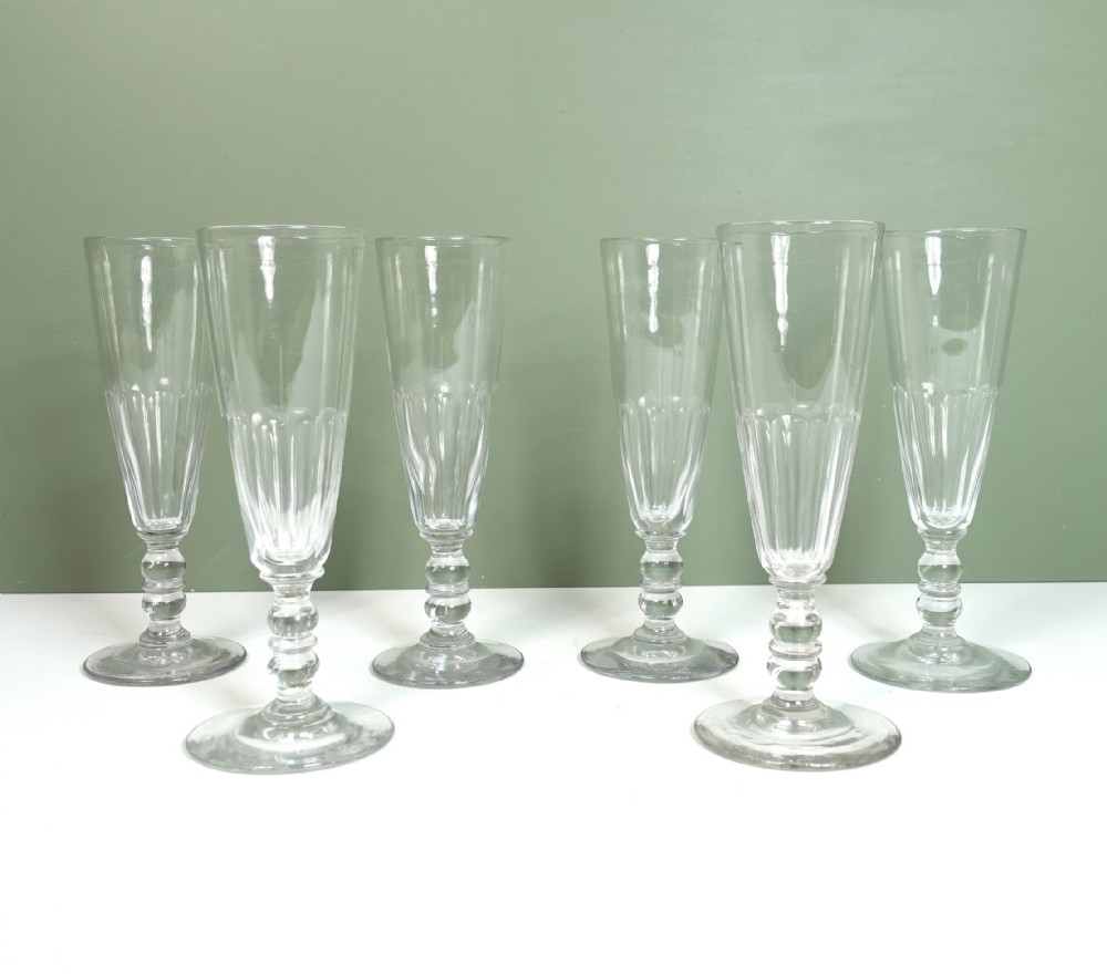SET OF SIX CHAMPAGNE FLUTES