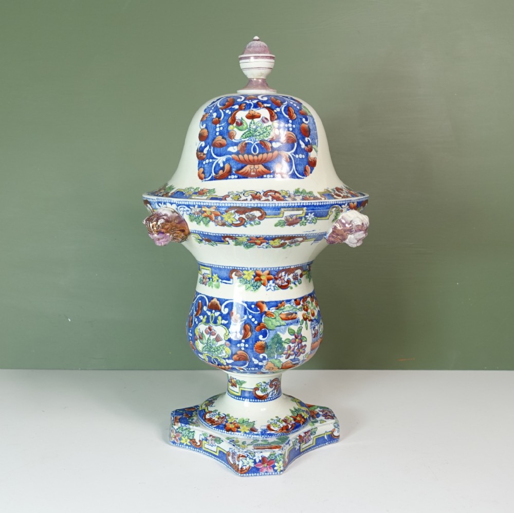 EARLY 19TH C VASE & COVER