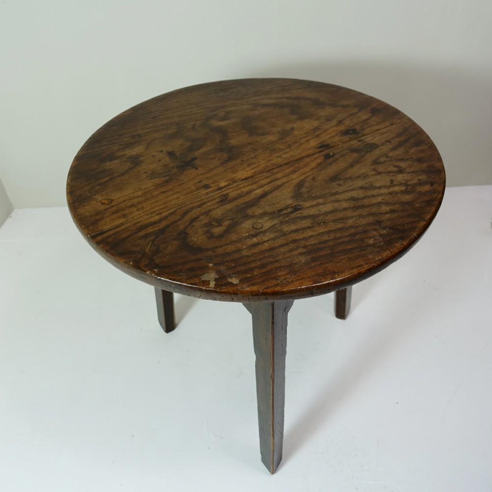 SMALL 19TH C OAK CRICKET TABLE View III