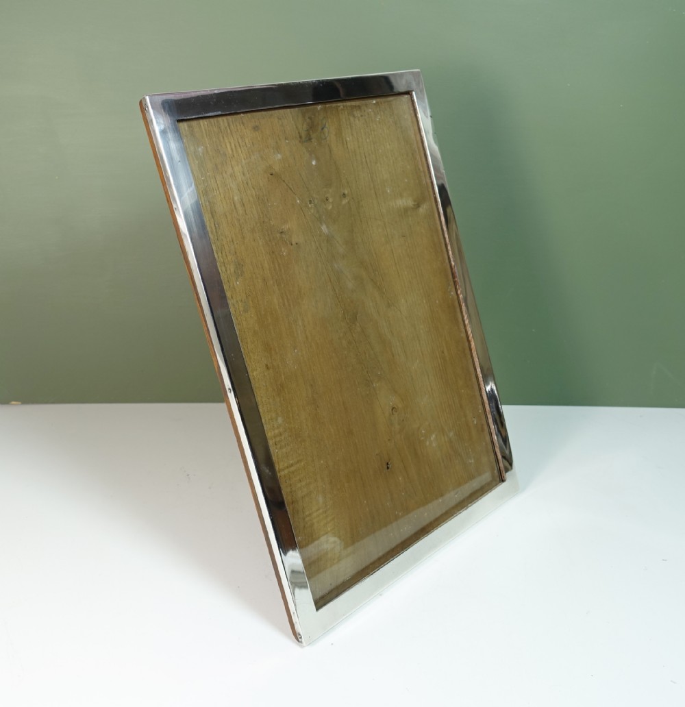 LARGE SILVER PHOTOGRAPH FRAME