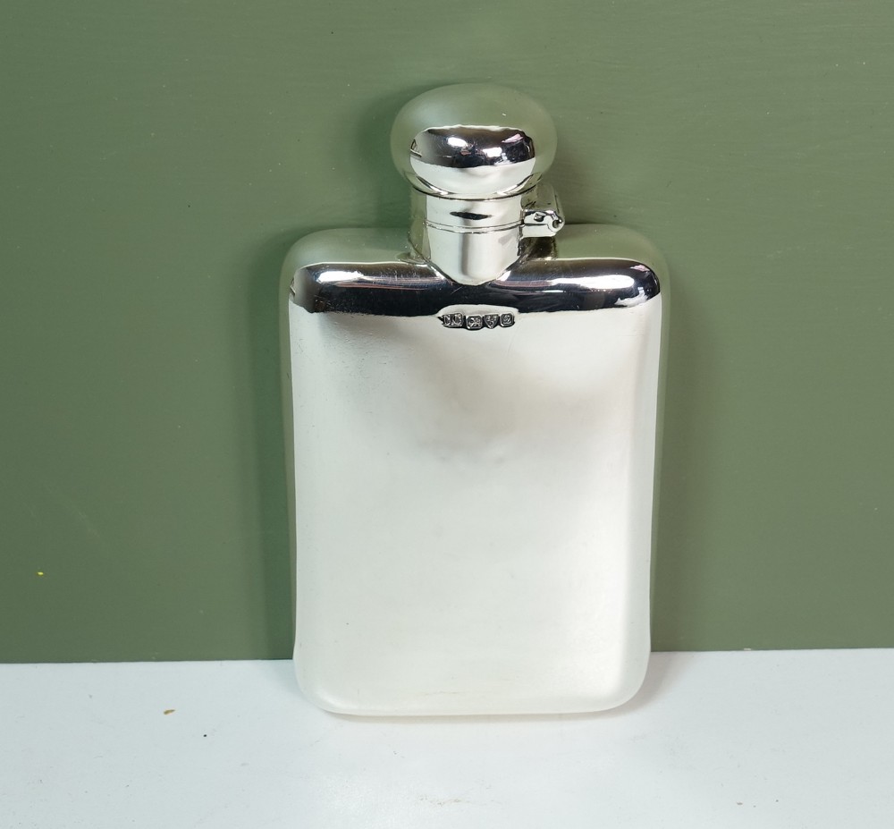 SOLID SILVER HIP FLASK, CHESTER 1916