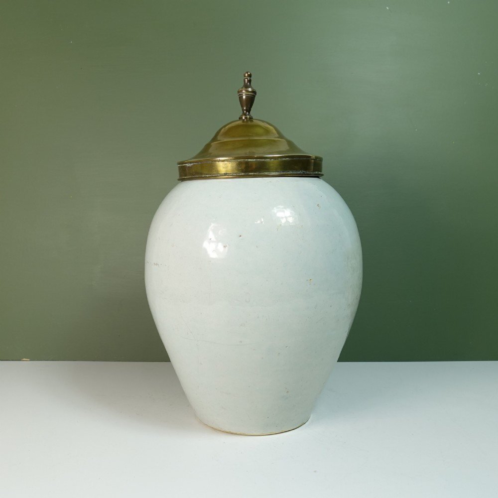 18TH C DELFT JAR View III