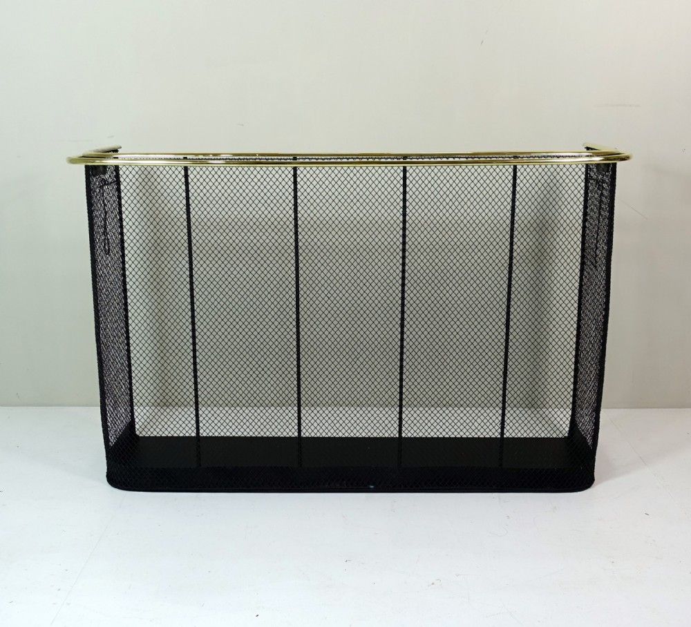 19TH C NURSERY FIRE GUARD