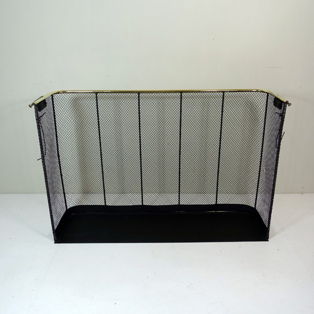 19TH C NURSERY FIRE GUARD View V