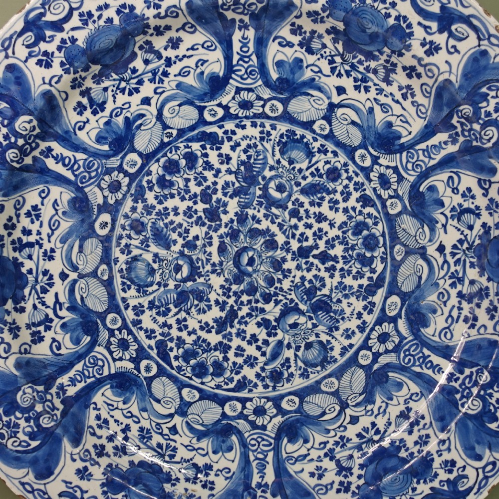 18TH C DELFT 'THOUSAND FLOWER' CHARGER View II