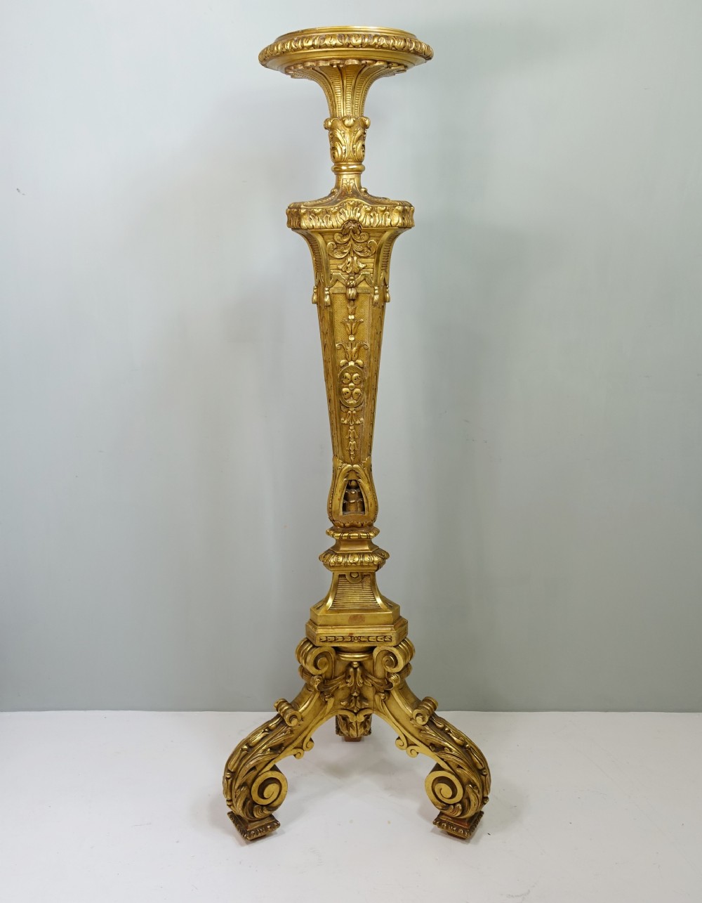 LARGE 19TH C GILT TORCHERE