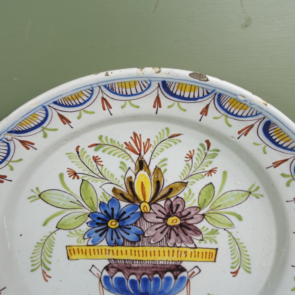 18TH C DELFT POLYCHROME CHARGER View II