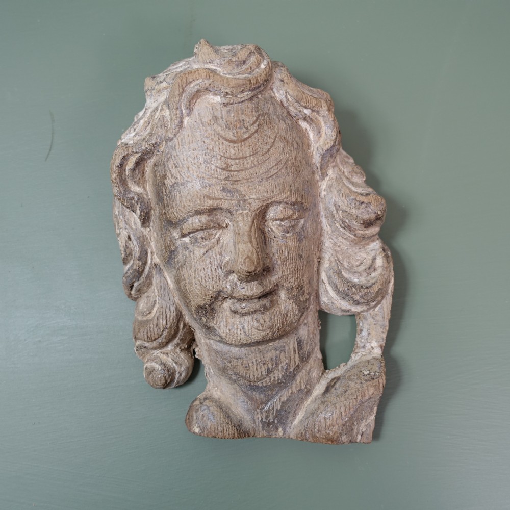 PAIR OF CARVED OAK HEADS 1700 View IV