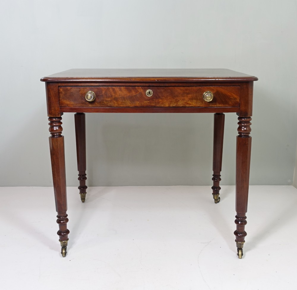 EARLY 19TH C MAHOGANY TABLE