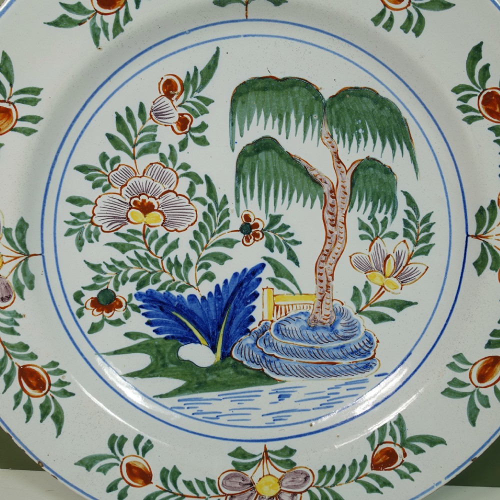 EARLY 18TH C DELFT POLYCHROME CHARGER View IV