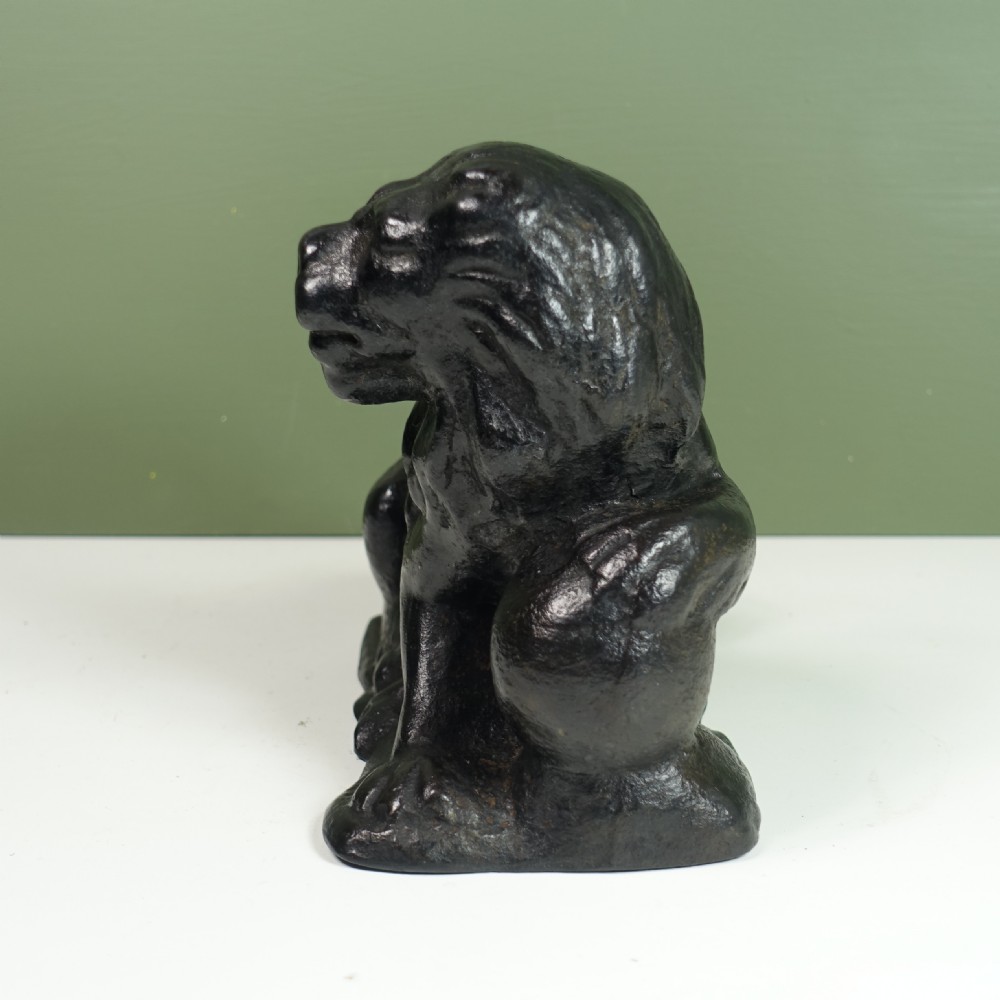 19TH C CAST IRON LION View IV