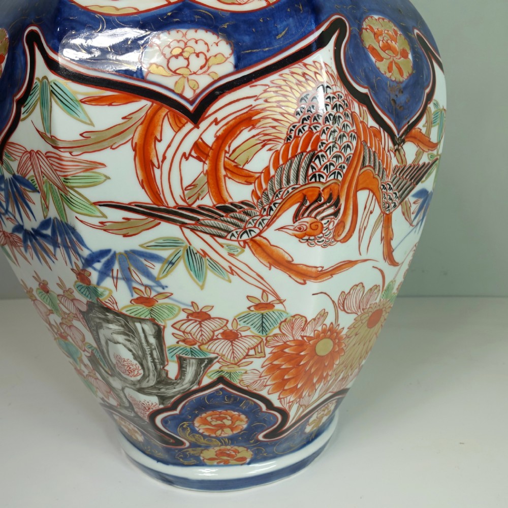 LARGE 19TH C IMARI VASE & COVER View III