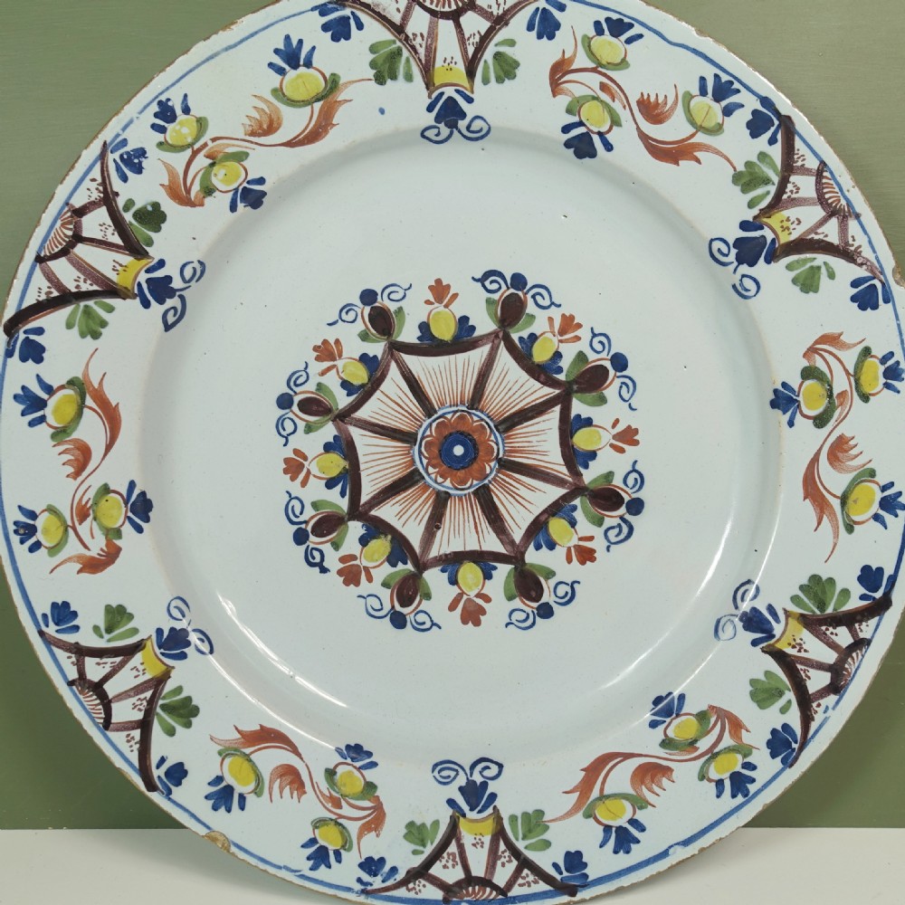 18TH C DELFT POLYCHROME CHARGER View II