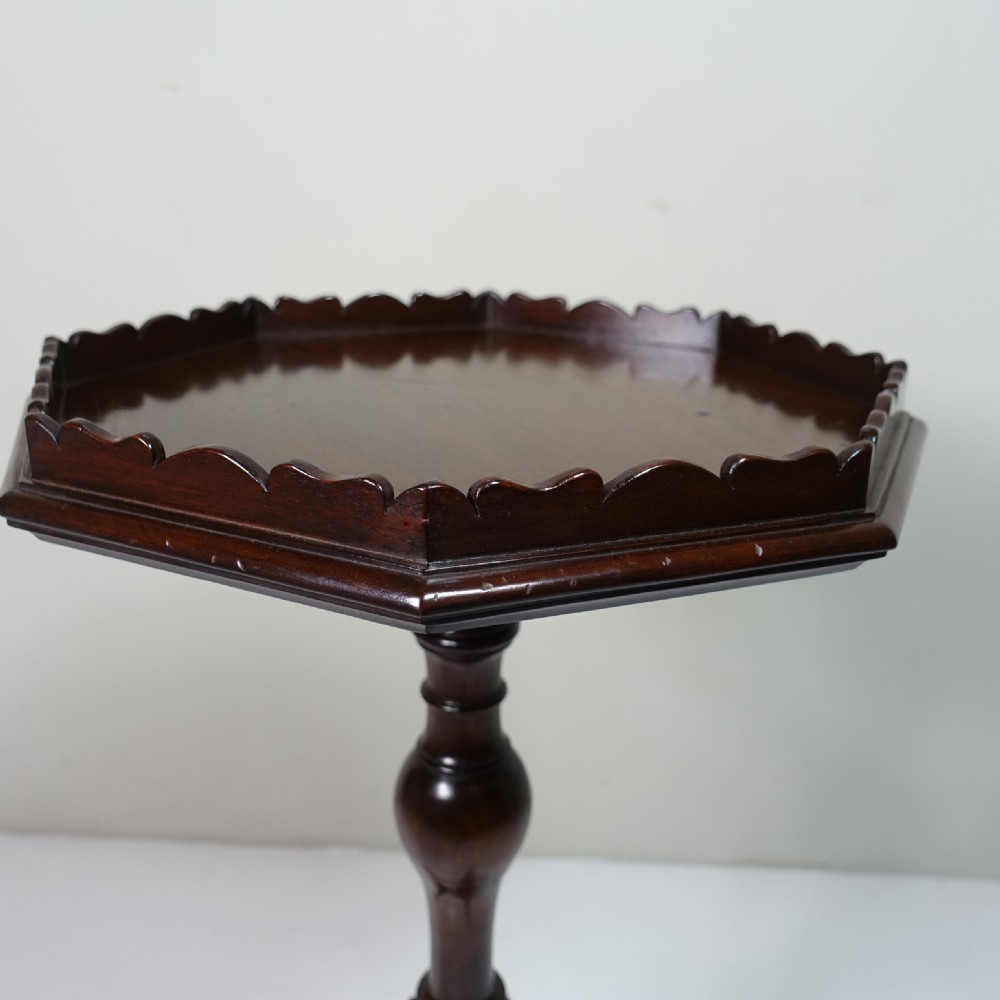 GEORGE III MAHOGANY WINE TABLE View IV