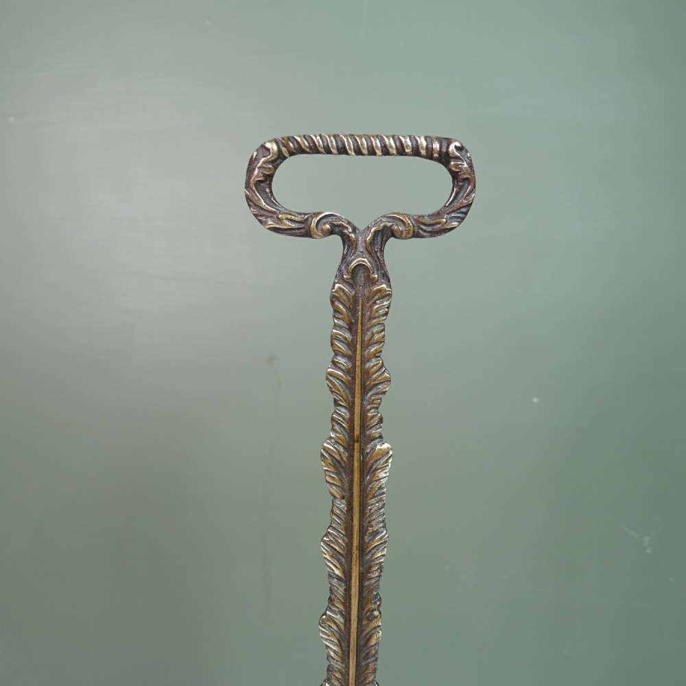19TH C LIONS PAW DOOR PORTER View III