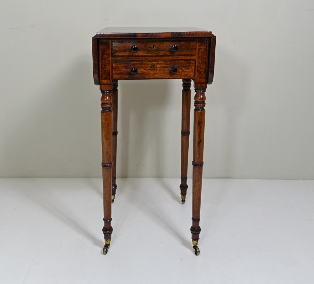 EARLY 19TH C ROSEWOOD SIDE TABLE