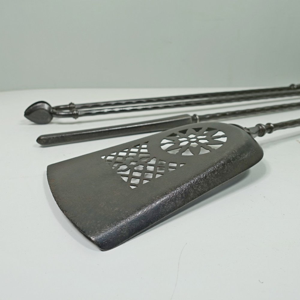 SET OF EARLY 19TH C BRASS & STEEL FIRE TOOLS View IV