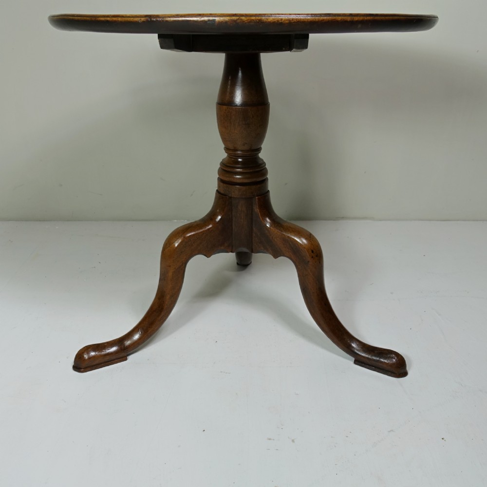18TH C MAHOGANY TABLE View IV