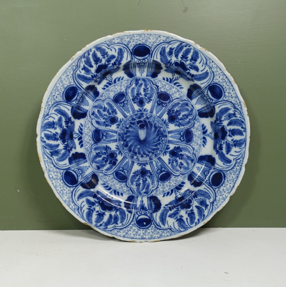 18TH C DELFT CHARGER