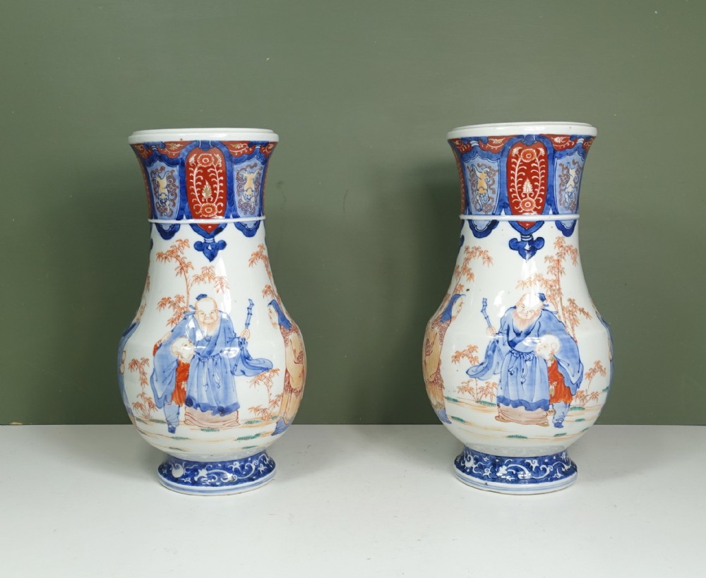 PAIR OF 19TH C IMARI VASES