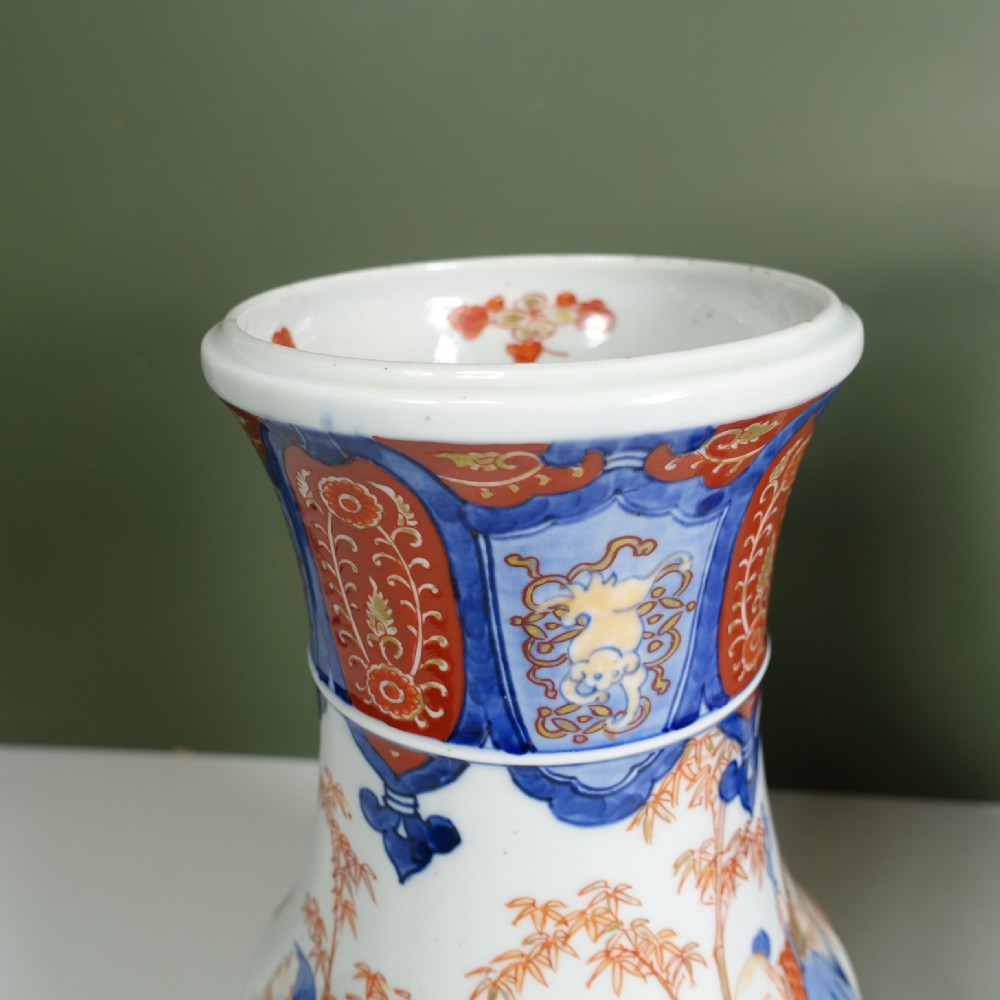 PAIR OF 19TH C IMARI VASES View IV