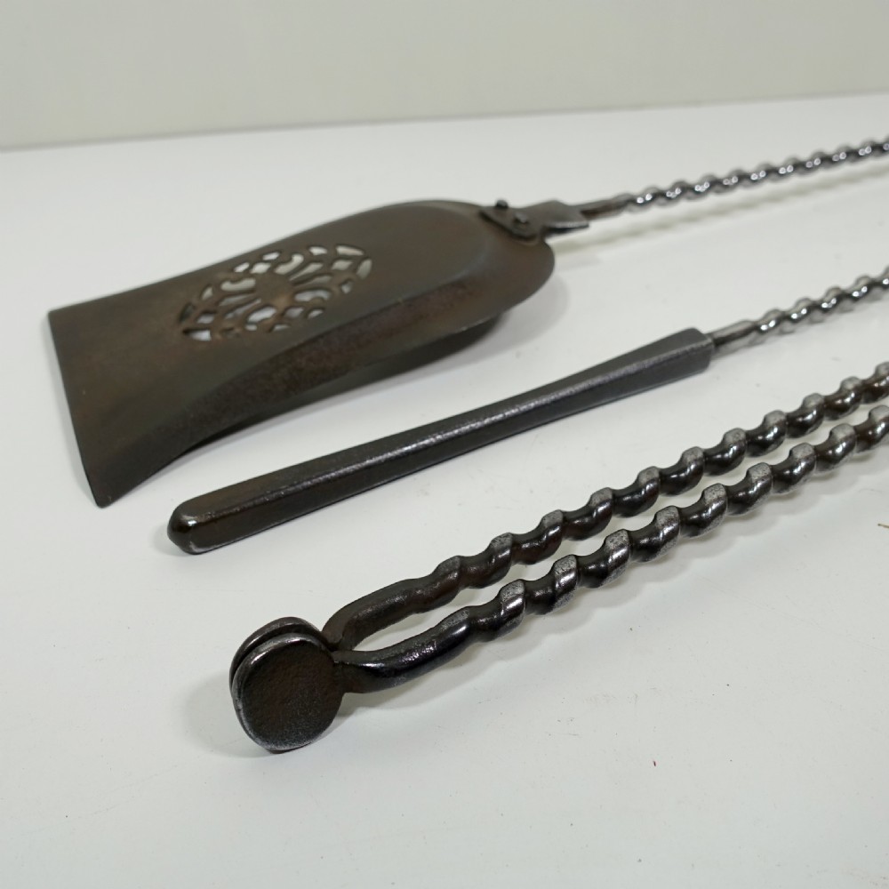 SET OF EARLY 19TH C BRASS & STEEL FIRE TOOLS View IV