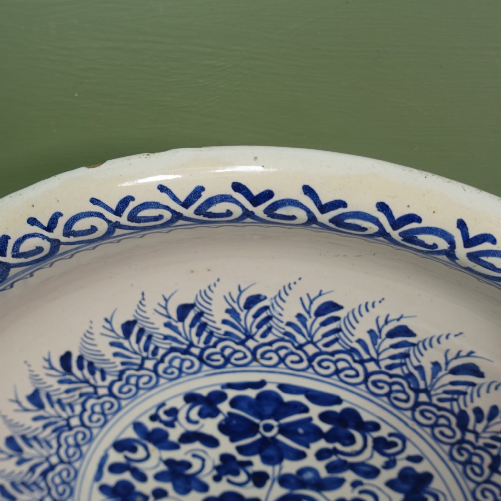 UNUSUAL 18TH C DELFT DISH View III