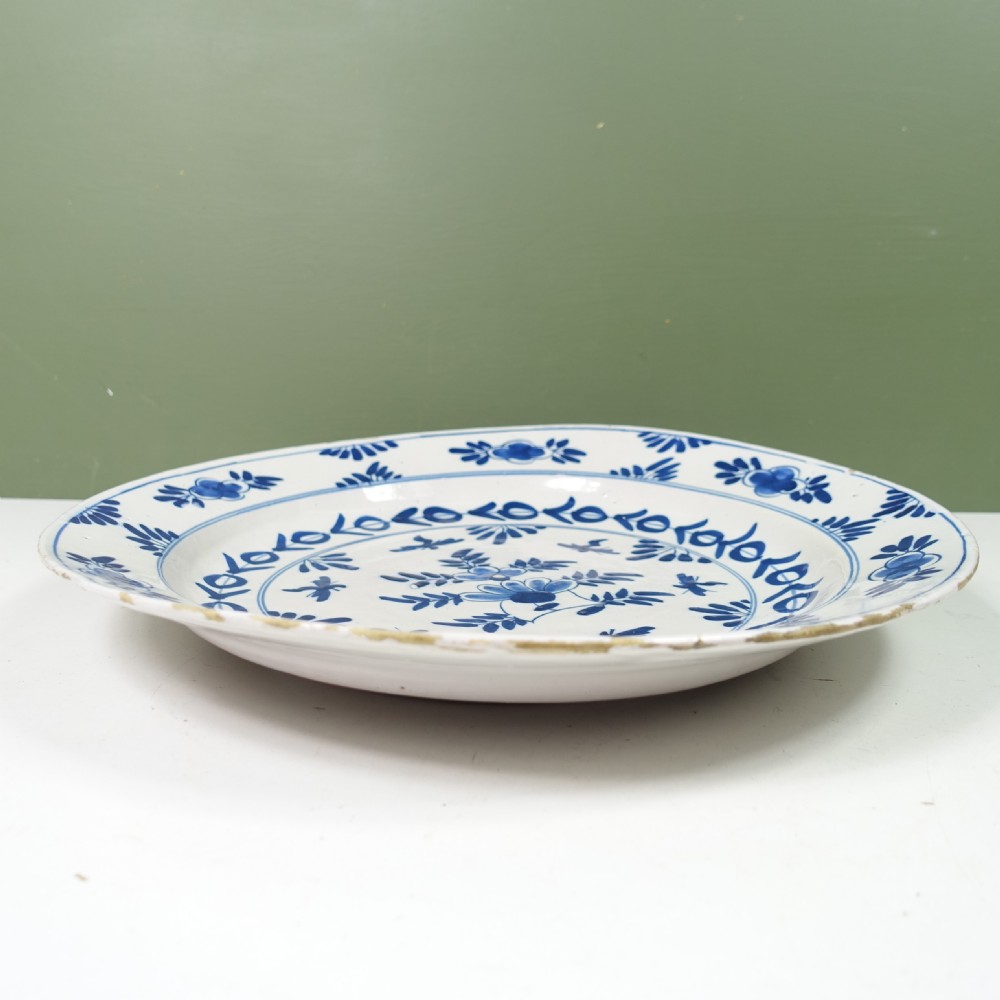 18TH C DELFT CHARGER View IV