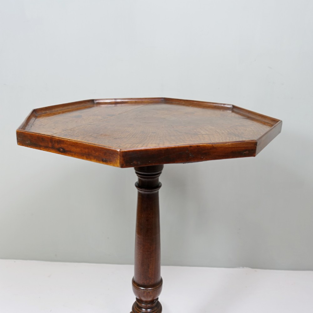 18TH C OAK TRIPOD TABLE View V