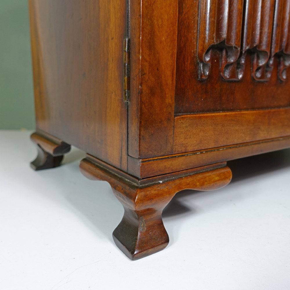 19TH C GONCALO ALVES TABLE TOP CABINET View IV
