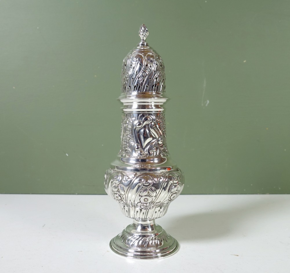 SOLID SILVER SUGAR CASTOR, CHESTER 1899