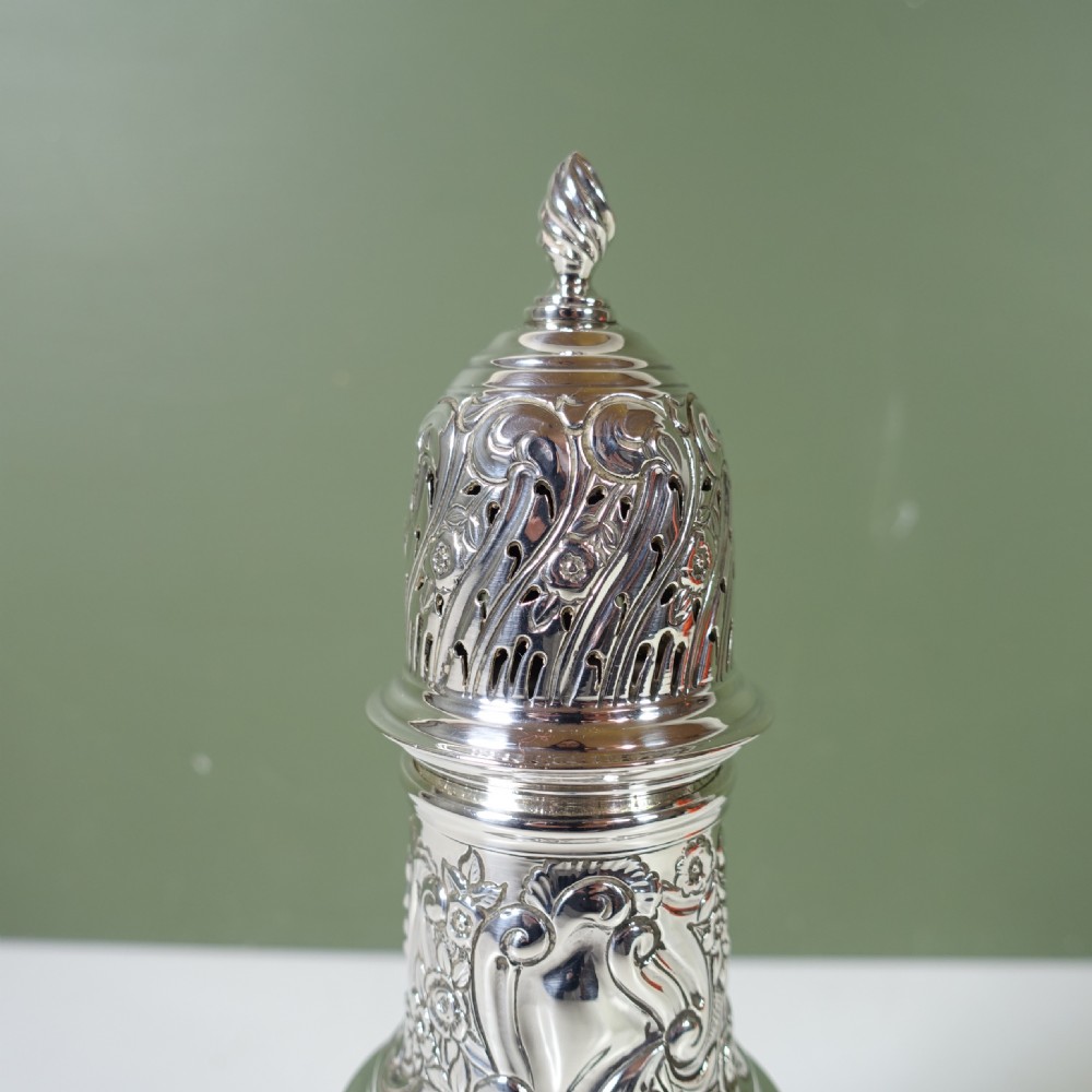 SOLID SILVER SUGAR CASTOR, CHESTER 1899 View II