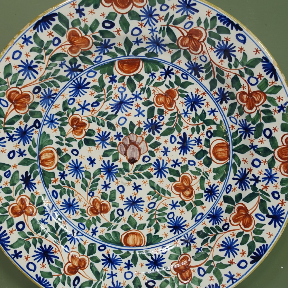 MID 18TH C POLYCHROME DELFT CHARGER View II