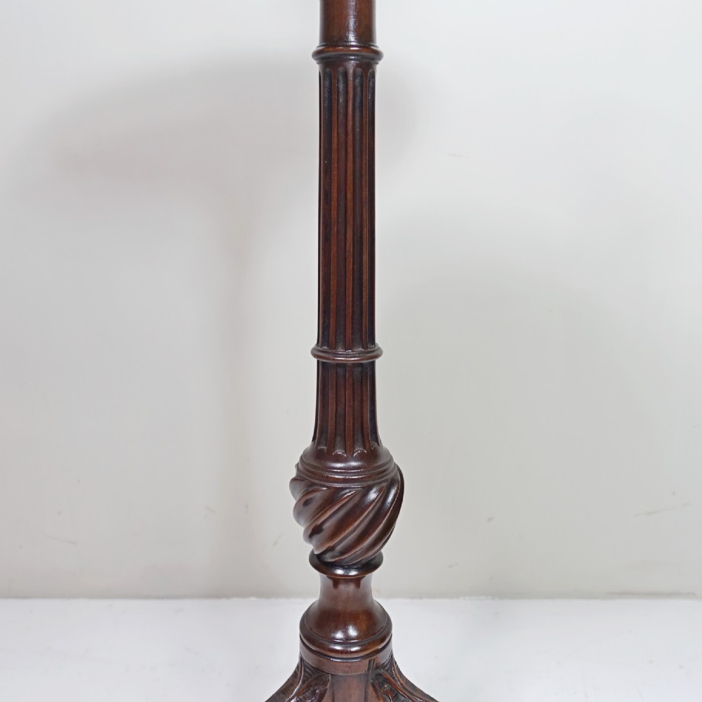 19TH C MAHOGANY WINE OR LAMP TABLE View VII