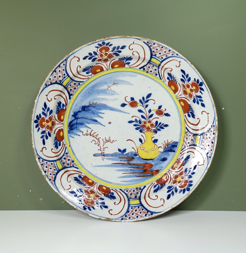 EARLY 18TH C DELFT POLYCHROME CHARGER