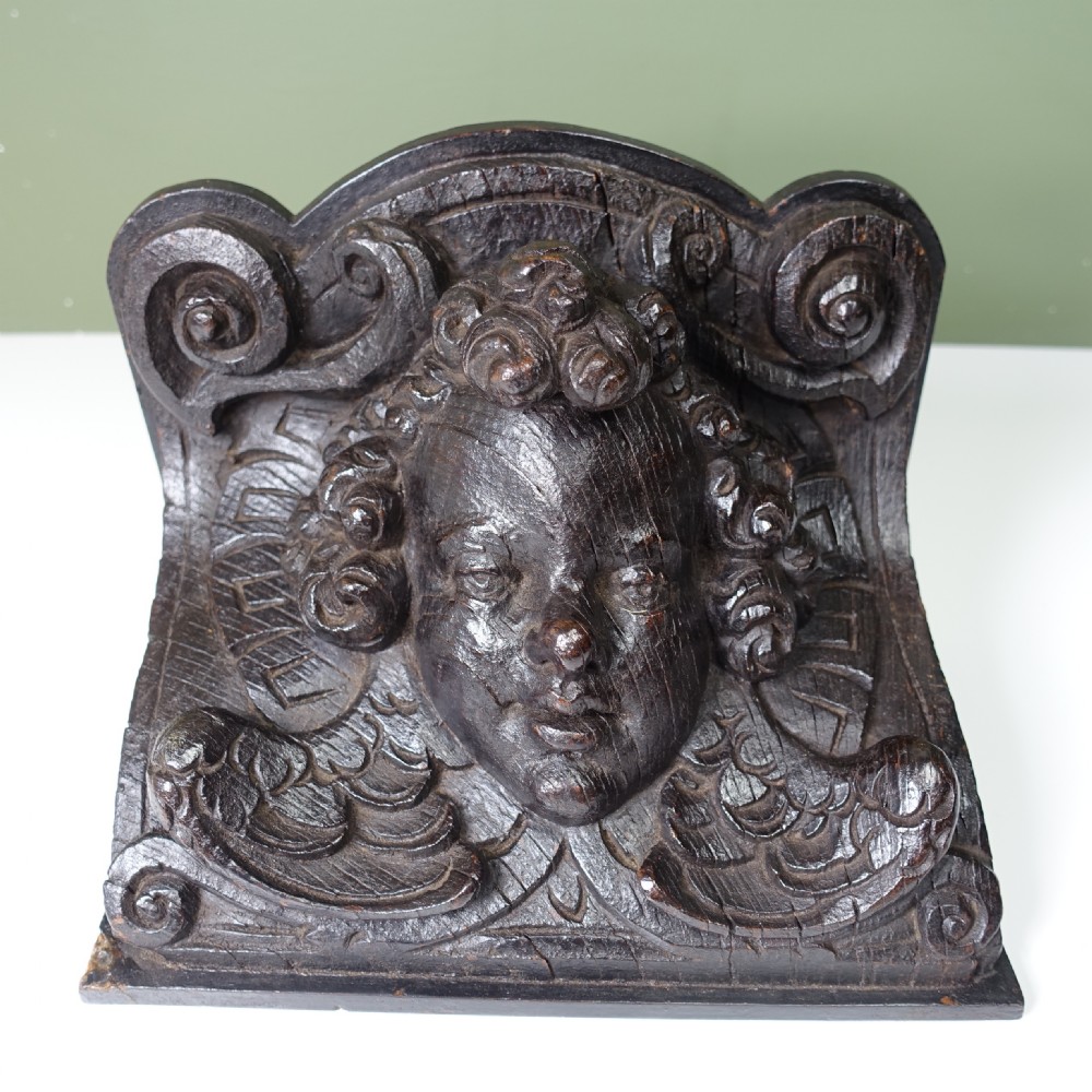 EARLY 18TH C CARVED OAK BRACKET View VI