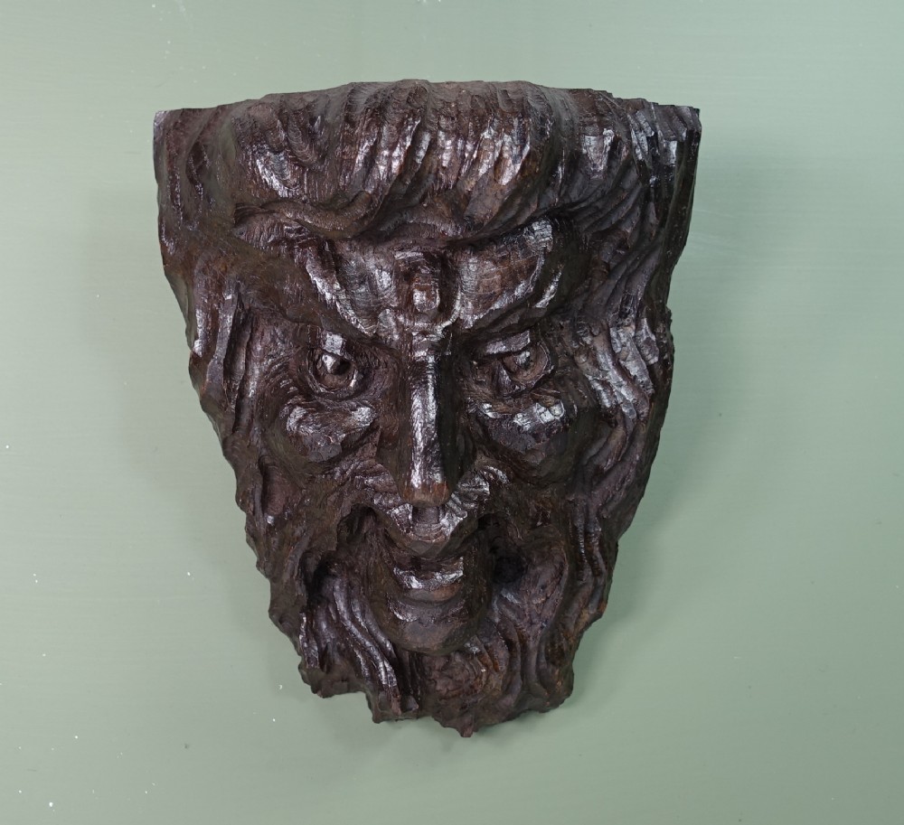 18TH C CARVED OAK HEAD