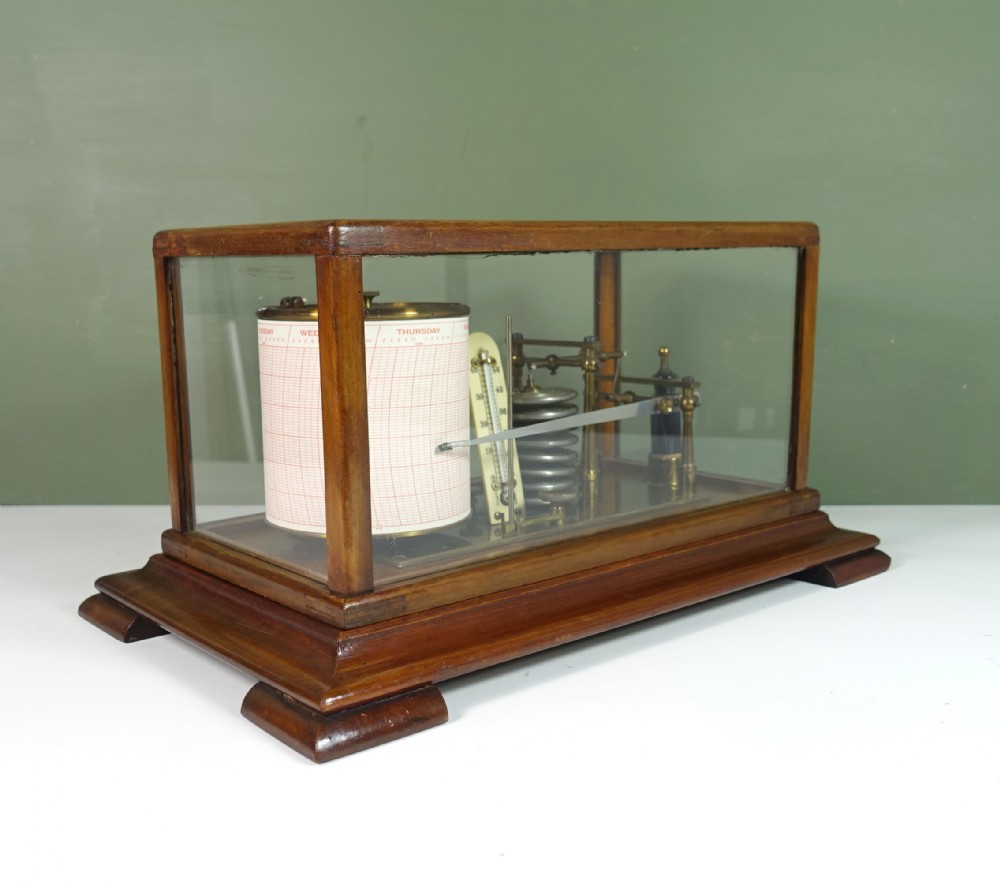 A BAROGRAPH CIRCA 1900