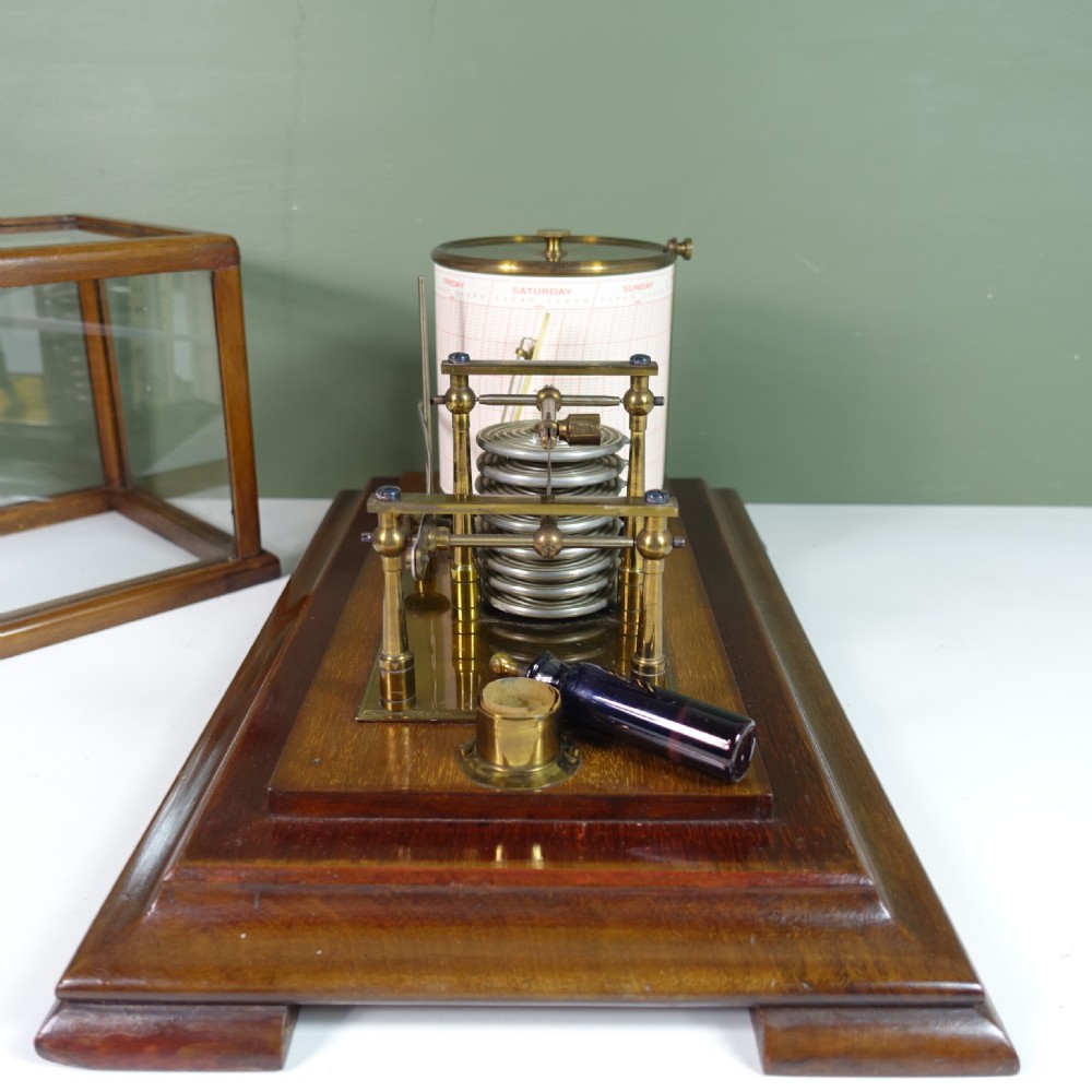 A BAROGRAPH CIRCA 1900 View V