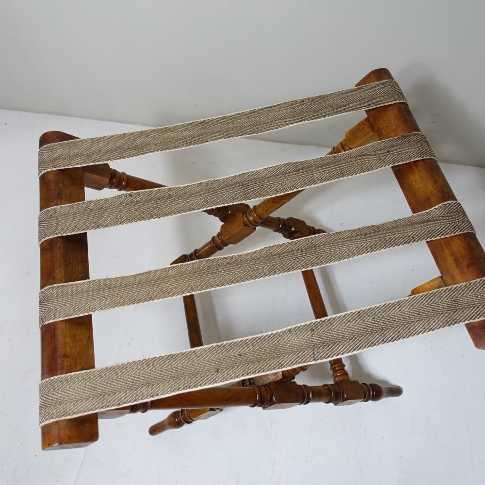 19TH C WALNUT FOLDING LUGGAGE STAND View VI