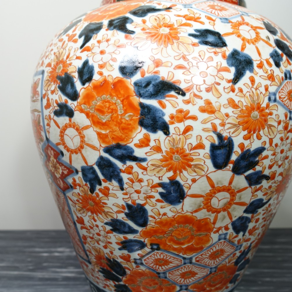 LARGE 19TH C IMARI VASE View III