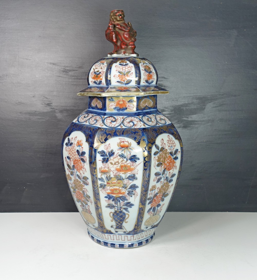 LARGE 19TH C IMARI VASE & COVER