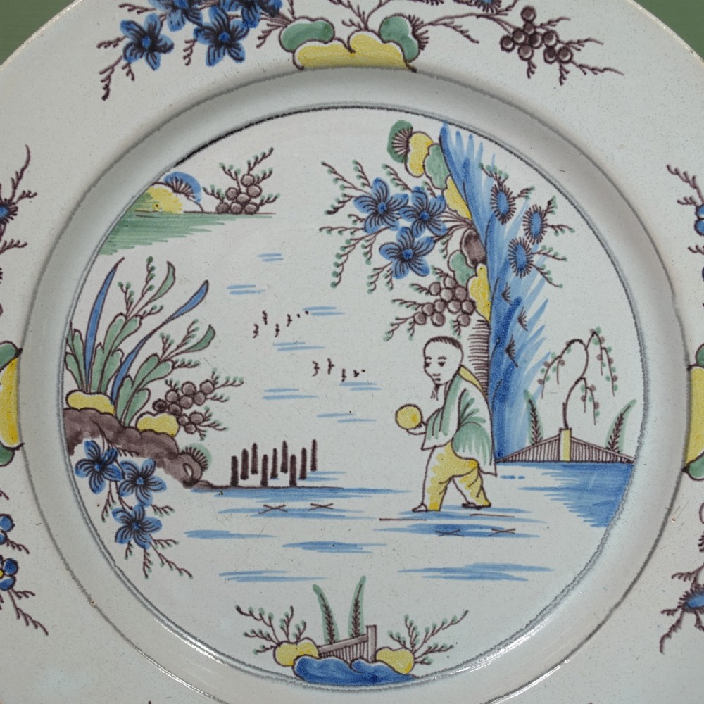 18TH C TIN GLAZED POLYCHROME CHARGER View II