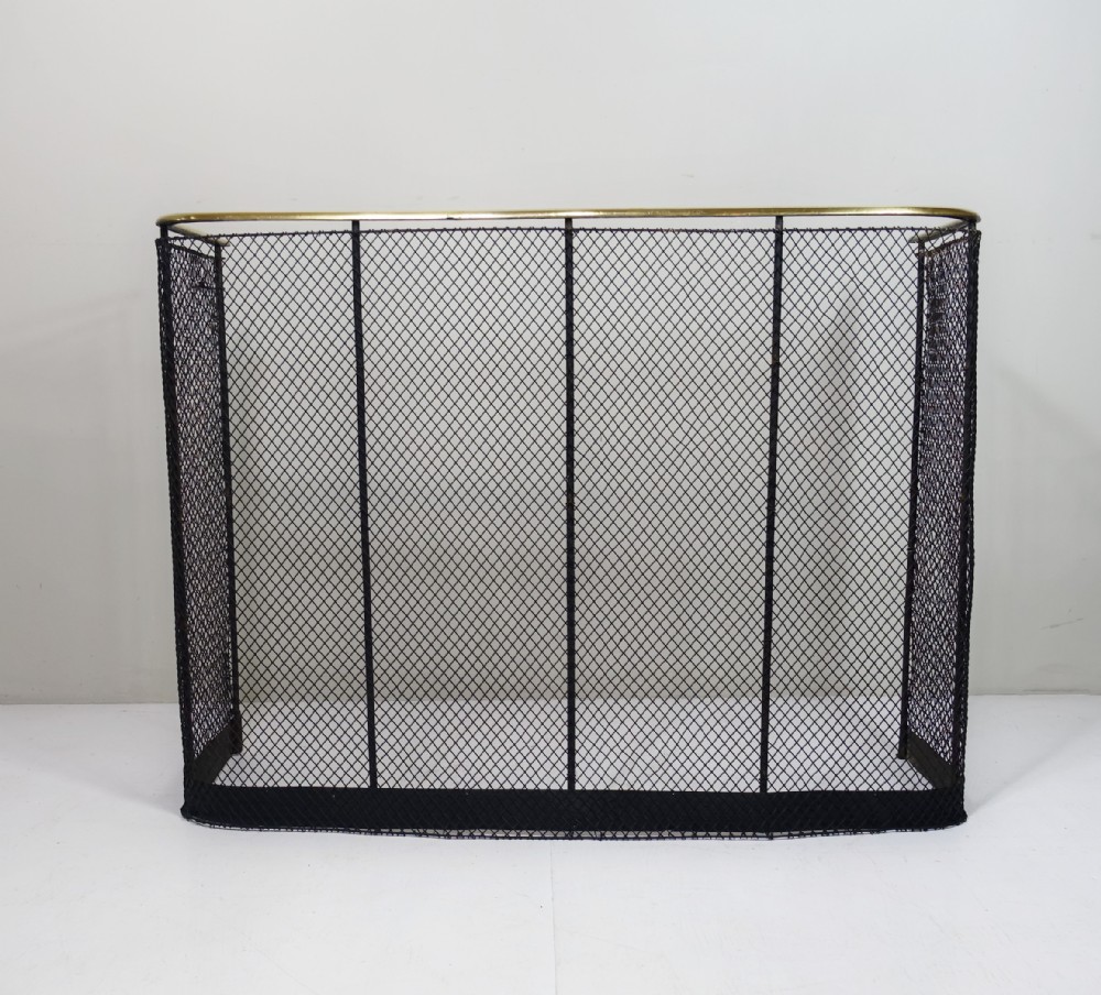 19TH C NURSERY FIRE GUARD