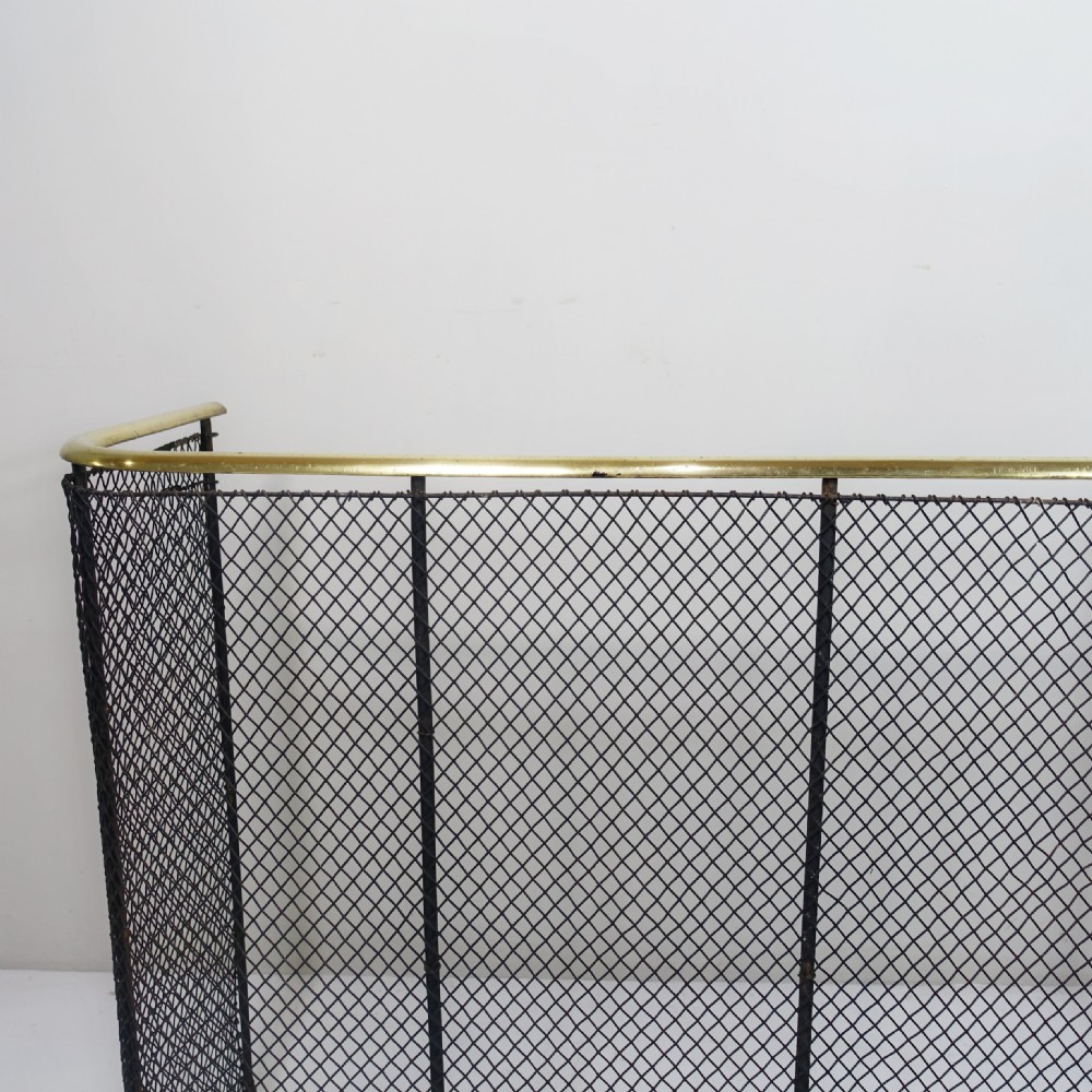 19TH C NURSERY FIRE GUARD View II