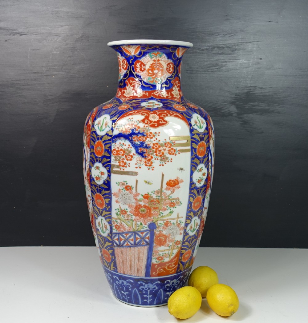 LARGE 19TH C IMARI VASE