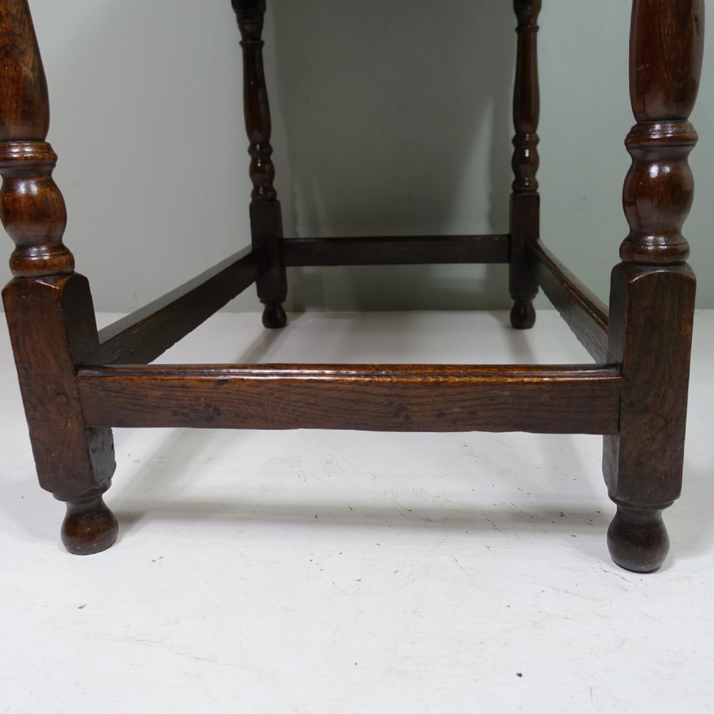 EARLY 18TH C OAK SIDE TABLE View VII