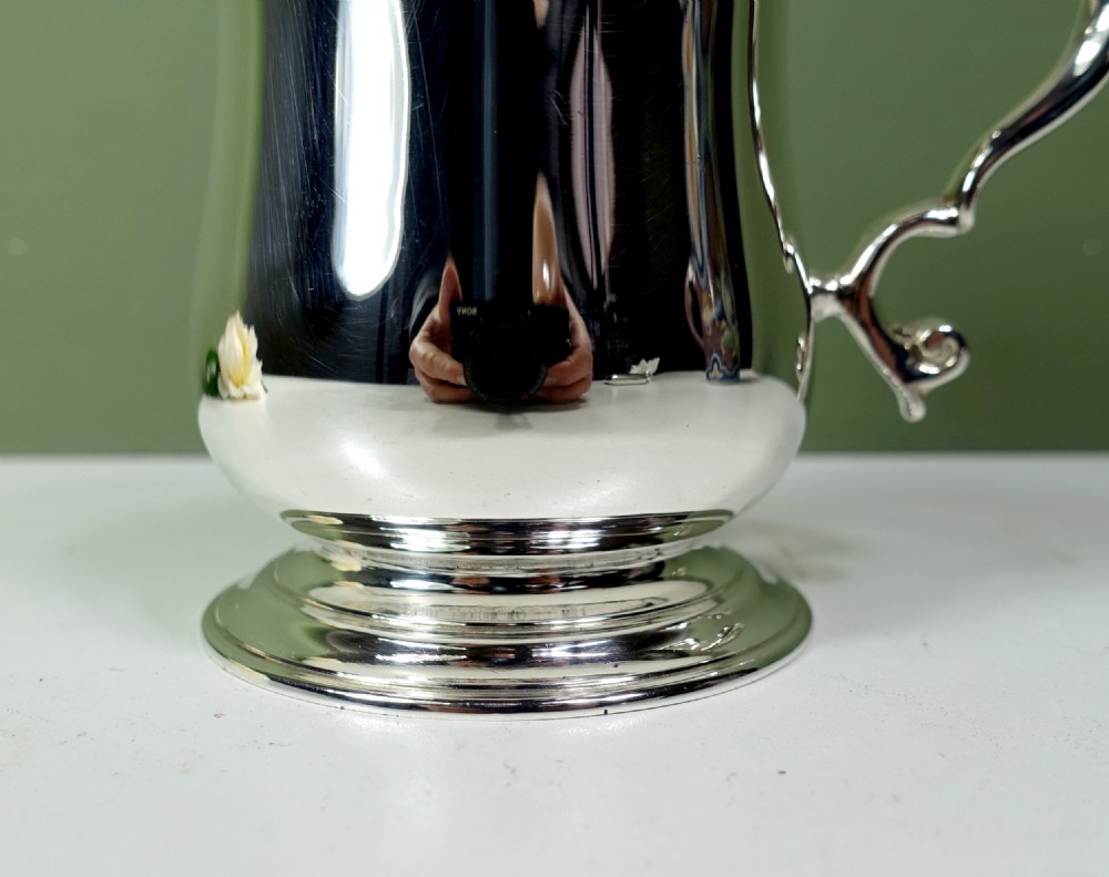 SOLID SILVER MUG View VII