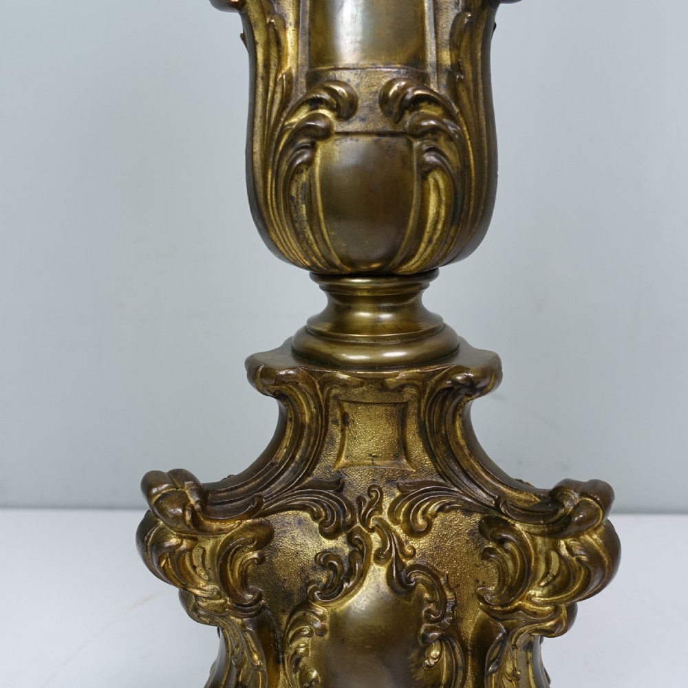 19TH C ORMOLU & BRASS LAMP BASE View VI