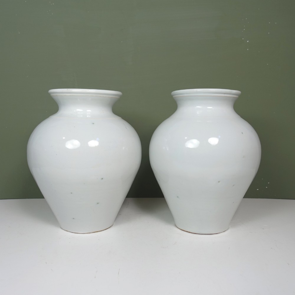 PAIR OF 18TH C DELFT JARS & COVERS View III